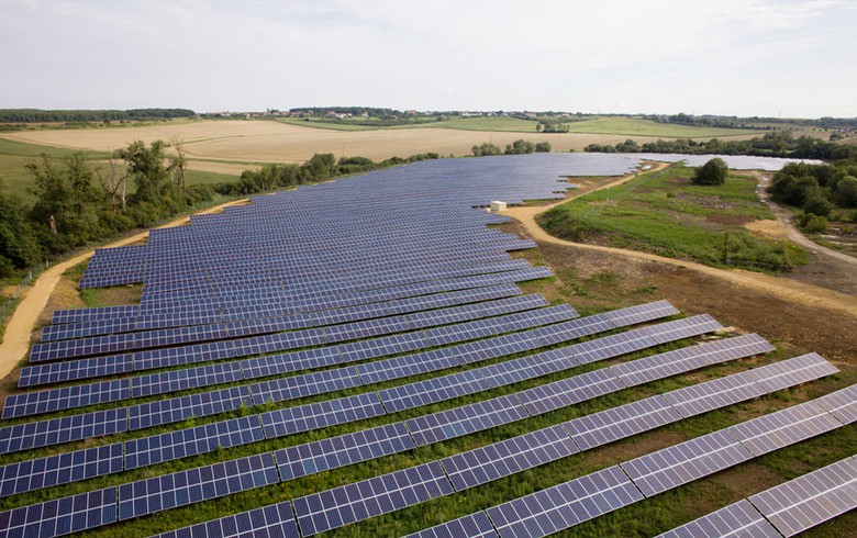 法國并網太陽能光伏裝機容量突破10GW