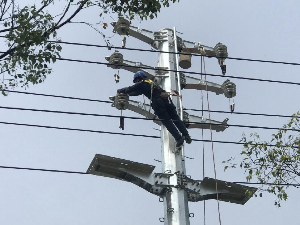 國網余姚市供電公司線路“上改下” 助力省重點防汛建設項目實施