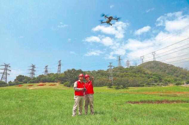 福建廈門供電公司應(yīng)用無人機智能管控平臺排查線路隱患