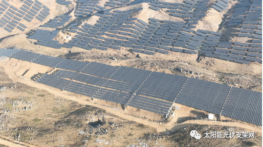 安泰科柔性太陽能光伏支架助力全國海拔最高、坡度最大光伏項目