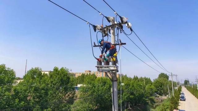 國網安陽供電公司一次綜合檢修力?！?年0跳”