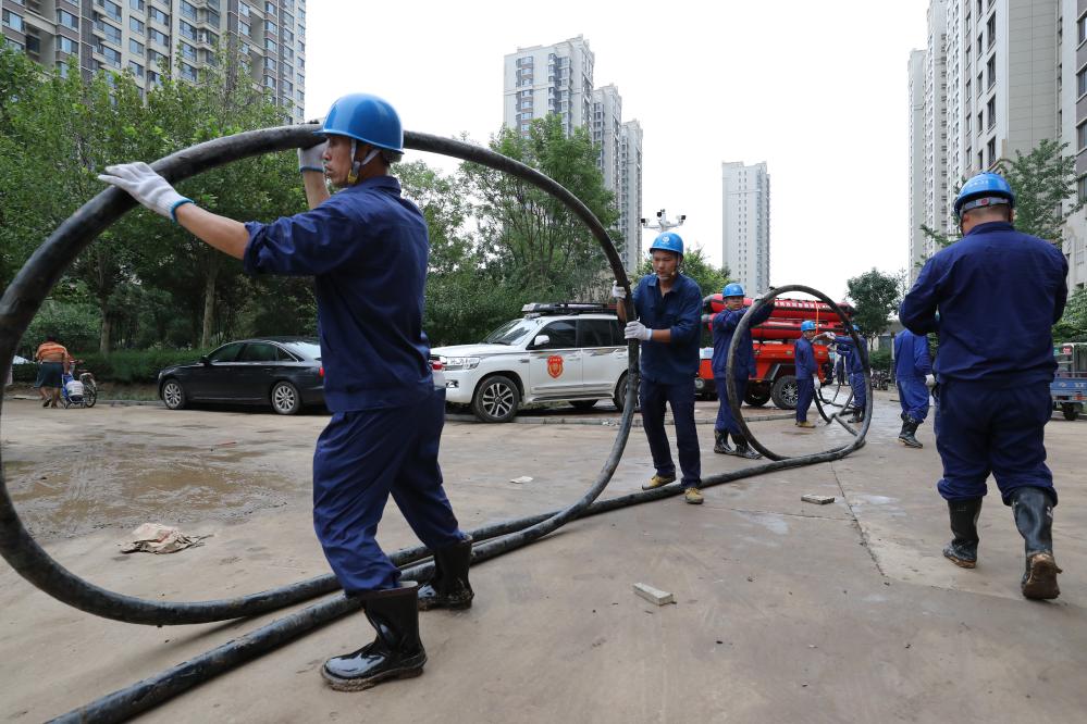 電來了，光就來了——河北涿州加快電力設施搶修見聞